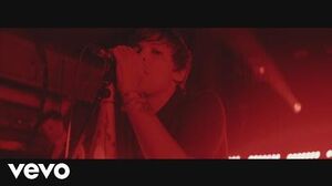 Louis_Tomlinson_-_Kill_My_Mind_(Official_Video)