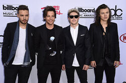 One-direction-bbmas-red-carpet-2015-billboard-650