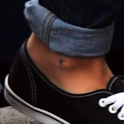 Louis Tomlinson Gets a New Cool Tattoo on His Left Arm!, Louis Tomlinson, One  Direction