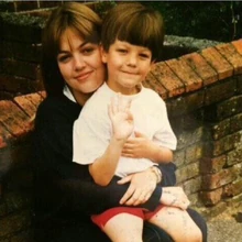 Johannah Deakin One Direction Wiki Fandom Louis tomlinson, lottie tomlinson, felicite tomlinson, twins daisy and phoebe tomlinson, and twins ernest and doris deakin. johannah deakin one direction wiki