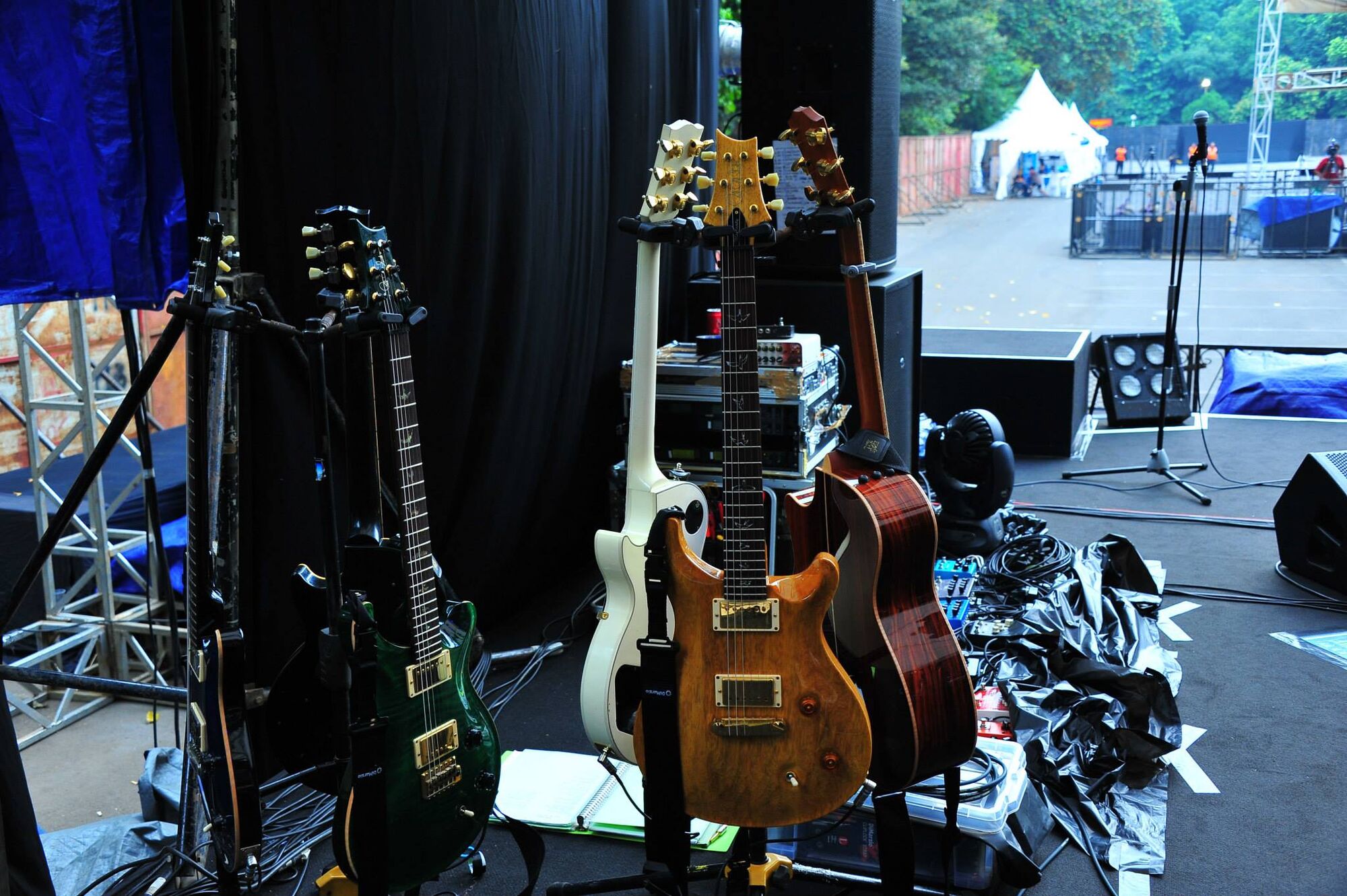 Toru S Gear One Ok Rock Wiki Fandom Toru S Gear One Ok Rock Wiki Fandom
