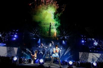 One Ok Rock 14 Mighty Long Fall At Yokohama Stadium One Ok Rock Wiki Fandom