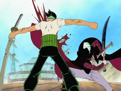 Mihawk batte Zoro