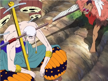 Kamakiri tentando lutar contra Enel