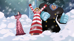 Luffy, Franky y Robin llegan a la batalla