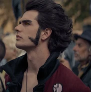 Mihawk podczas egzekucji Rogera w serialu aktorskim.