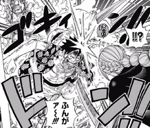 Luffy intercepta el ataque de Rebecca