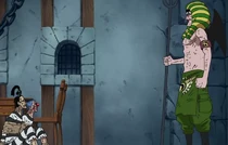 Бентам виден, как непропорционально высокий мужчина в 437 эпизоде