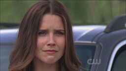 Brooke watches as her mother Victoria going to prison.