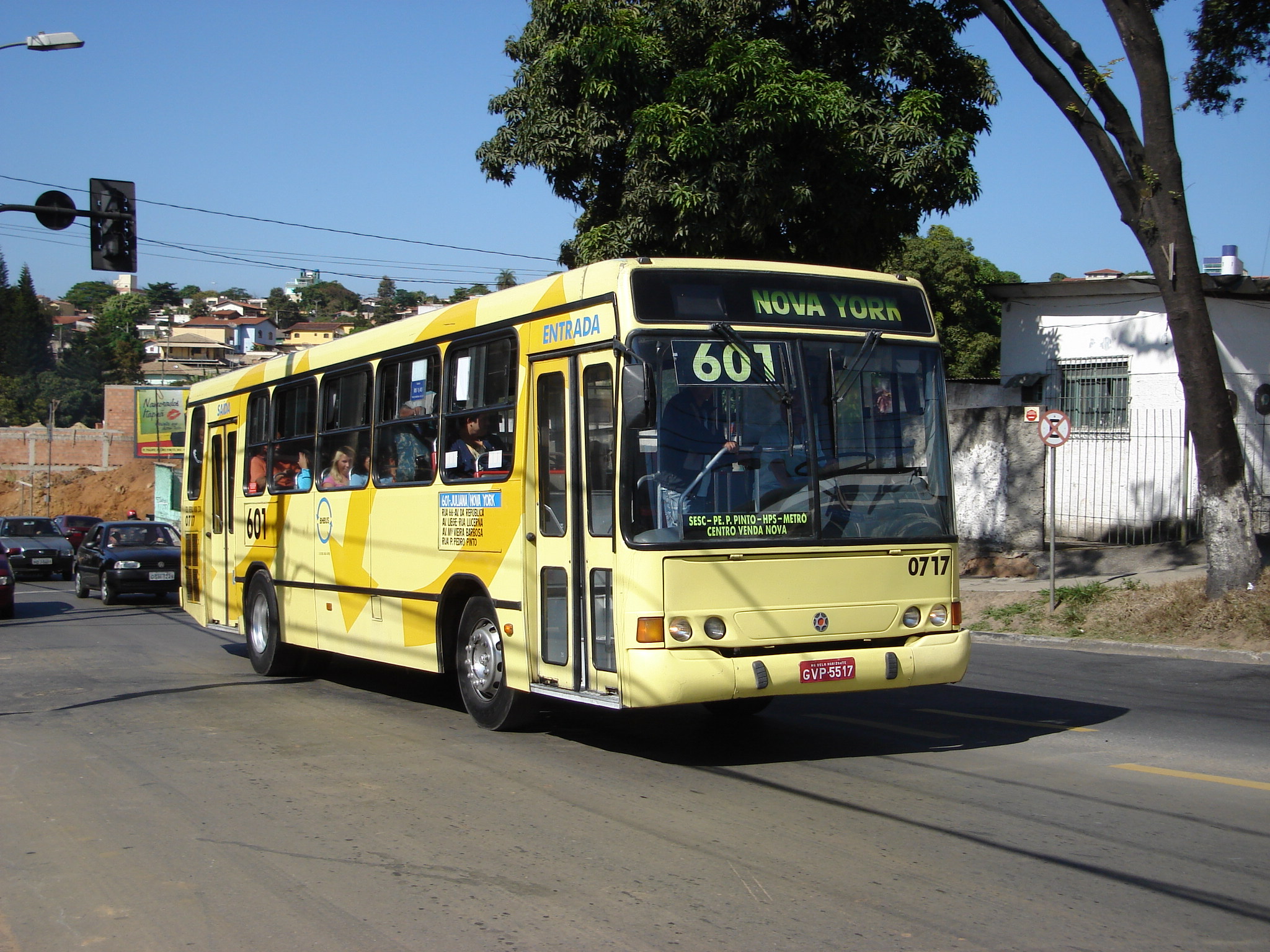 How to get to Clube Sesc Contagem by Bus?