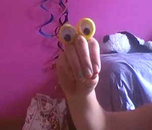 OobiVideos - Oobi Eyes Hand Puppet