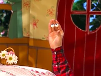 Oobi-Theater-Angus-the-woodsman.png (618 KB) ...but the woodsman arrives!