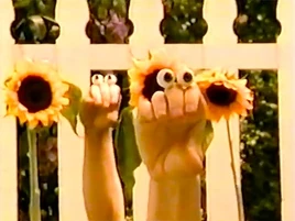Oobi-shorts-Hide-and-Seek-Uma-happy