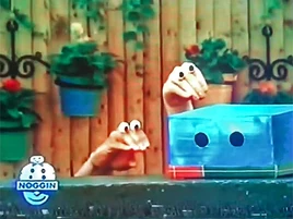 Oobi-shorts-Guess-Kako-comes-over