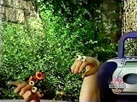 Oobi-shorts-Itsy-Bitsy-Spider-playing-pretend.jpg (330 KB) Pretending to be spiders