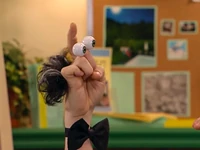 Oobi-Sing-Maestru-stands-up.png (576 KB) Maestru stands up