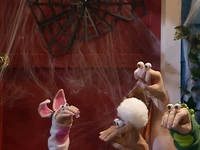 Oobi-Halloween-closed-door.png (672 KB) Closed door