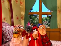 Oobi-Theater-the-cast-together.png (731 KB) The wolf joins in