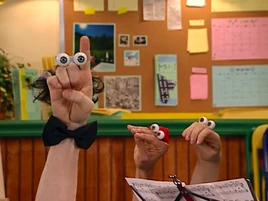 Oobi-Sing-Maestru-teaching