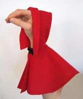 Oobi-Uma-red-cape-costume
