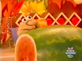 Oobi-shorts-Watermelon-sniffing