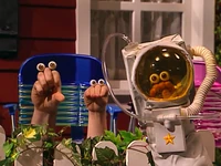 Oobi-Grown-Up-astronaut.png (764 KB) An astronaut floats by...