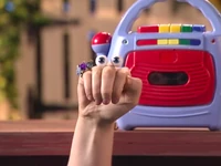 Uma with the boombox