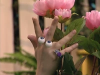 Oobi-Garden-Day-Uma-as-a-flower.png (1.09 MB) Uma as a flower