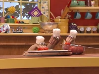 Oobi-Make-Pizza-squishing-tomatoes.png (711 KB) Oobi squishing some tomatoes