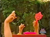 Oobi-shorts-Bubbles-Oobi-turn.jpg (45 KB) Oobi's turn