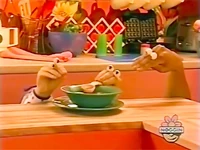 Oobi-shorts-Soup-scoop.jpg (54 KB) Scooping out some soup