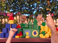 Oobi-Build-Fort-Uma-and-Grampu-come-back.png (852 KB) Uma and Grampu come back