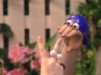 Oobi-Play-Ball-counting-on-Uma.png (654 KB) ...for a counting game.