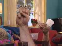 Oobi-Grampu-Day-Grampu-confused.png (520 KB) Kako giving Grampu his food