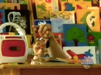 Oobi-shorts-Quiet-Read-headphones.jpg (78 KB) Giving Uma some headphones