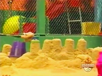 Oobi-shorts-Prince-Uma-building-her-castle.jpg (76 KB) Uma building her castle