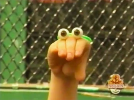 Oobi-shorts-Prince-Oobi-crown