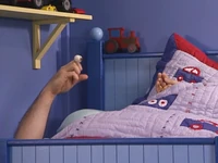 Oobi-Haircut-Grampu-waking-Oobi.png (600 KB) Grampu waking Oobi