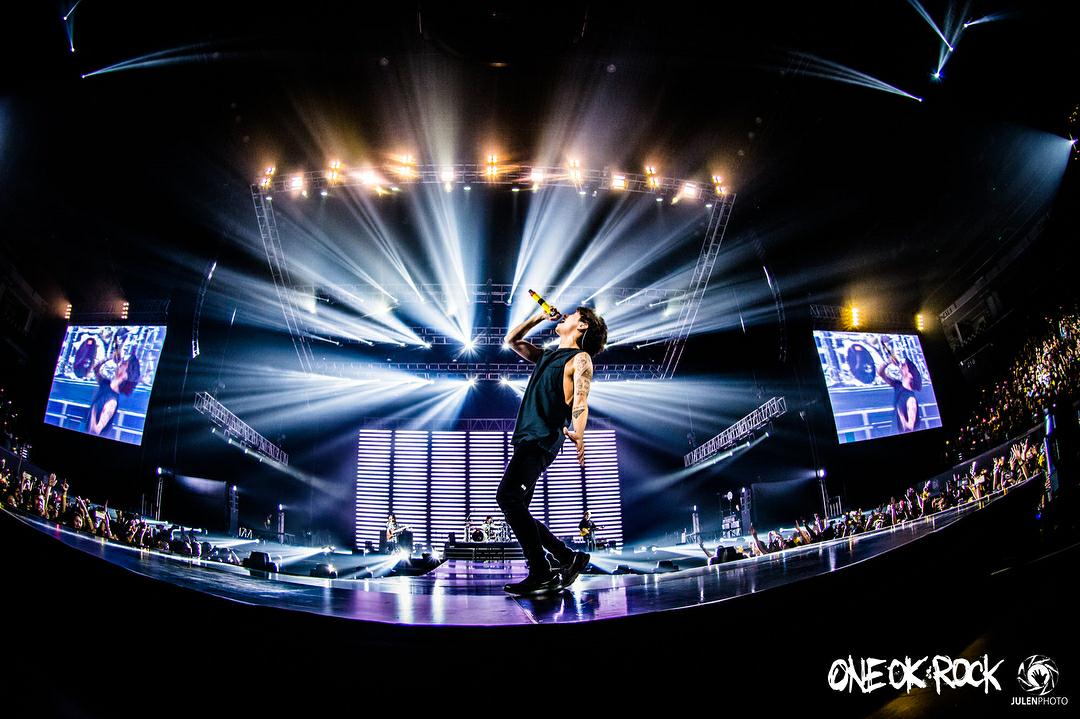 Amazon.com: LIVE Blu-ray 「ONE OK ROCK 2017 “Ambitions