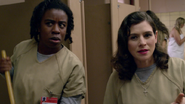 04x05, Crazy Eyes, Lorna