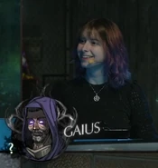 Gabi como Gaius em Calamidade