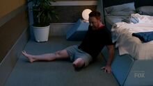 When Gordon first loses his leg in this scene, it is clearly severed above the knee; but in later scenes, we see the amputated leg extends up to Gordon's hip.