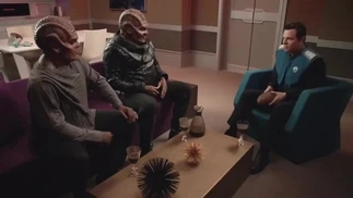 Bortus Klyden Ed Mercer latchcomb