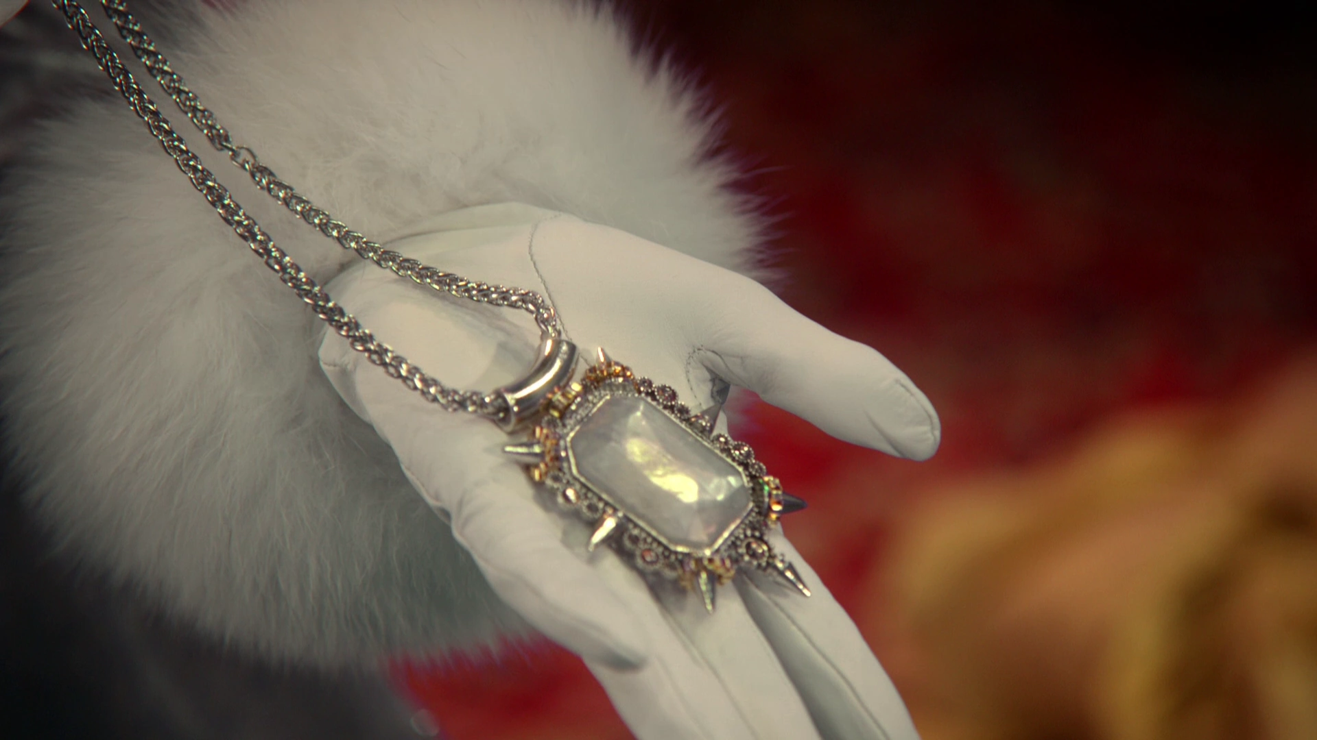 Oz Pendant | Once Upon a Time Wiki | Fandom