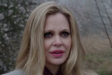 Kristin Bauer van Straten, Once Upon a Time Wiki