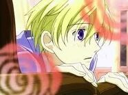 Tamaki touched by Haruhi's story about managing after the death of his (her) mom.