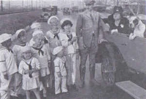 Farina, Harry, Mildred, Jean, Joe, Jay, Wheezer, Jackie, Charles King, Patsy O'Bryne, and Pete