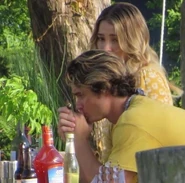 Sarah S3 BTS2.jpg (53 KB)