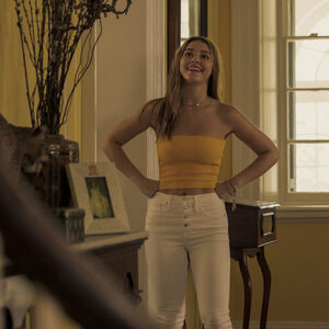 Sarah Cameron Outer Banks Wiki Fandom