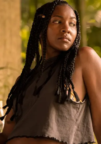 Cleo | Wiki Outer Banks | Fandom